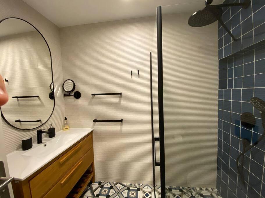 Stylish & Modern 1 Bedroom Suite On Frontline Of Playa Del Duque Costa Adeje  Buitenkant foto